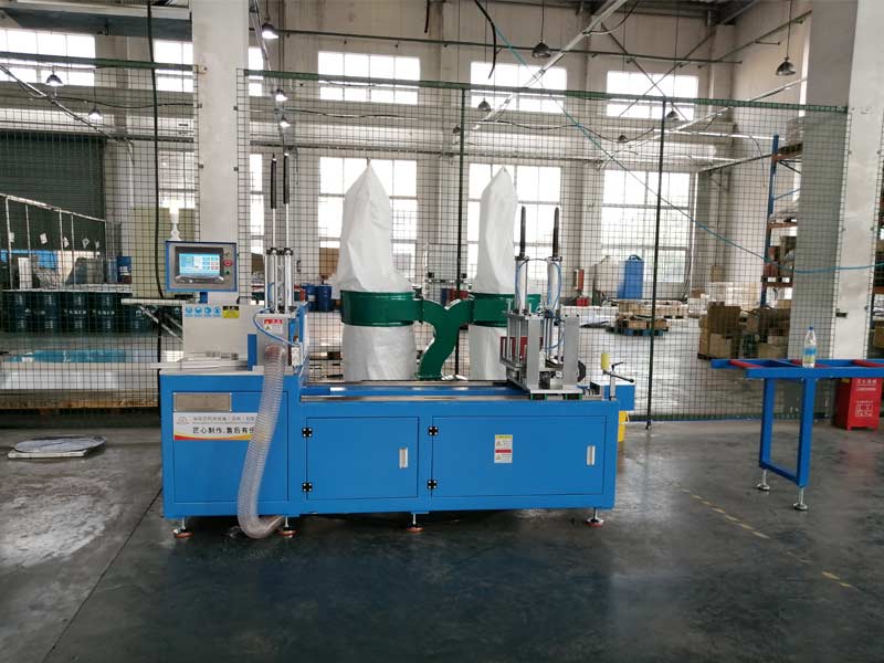 全自動切鋁機(jī)交機(jī)到客戶現(xiàn)場