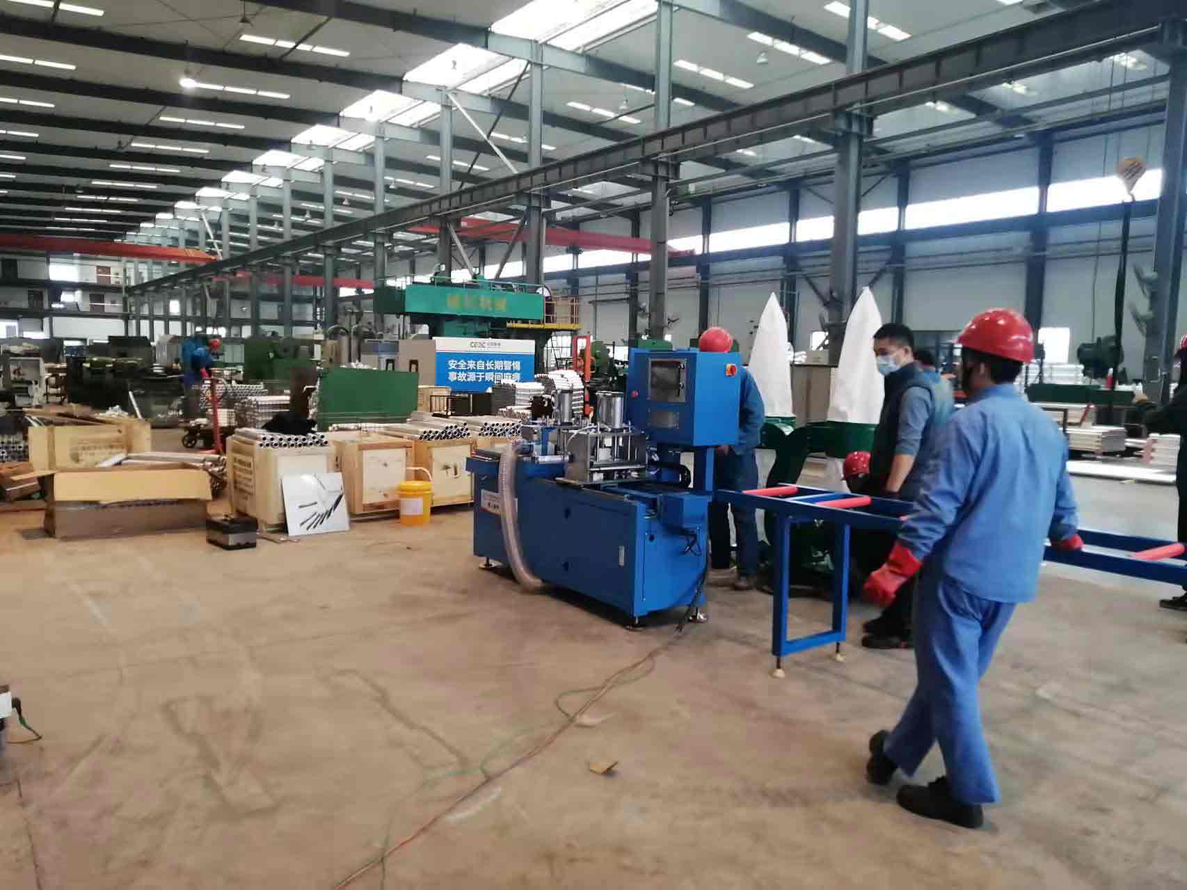 客戶訂購我司一臺鋁材自動切割機實現(xiàn)多種1-4系實心鋁材鋸切