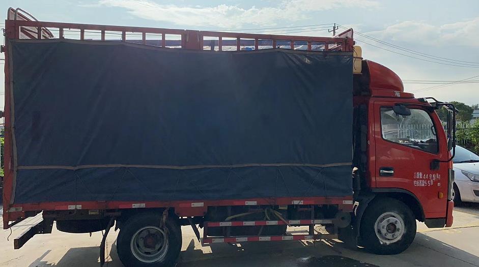 客戶復(fù)購的第5、6臺鋁材切割機(jī)出庫了，節(jié)前發(fā)貨，節(jié)后售后調(diào)試