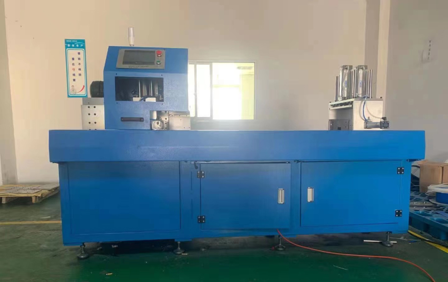 SDY-QFW450全自動(dòng)無尾料分離鋸切機(jī)