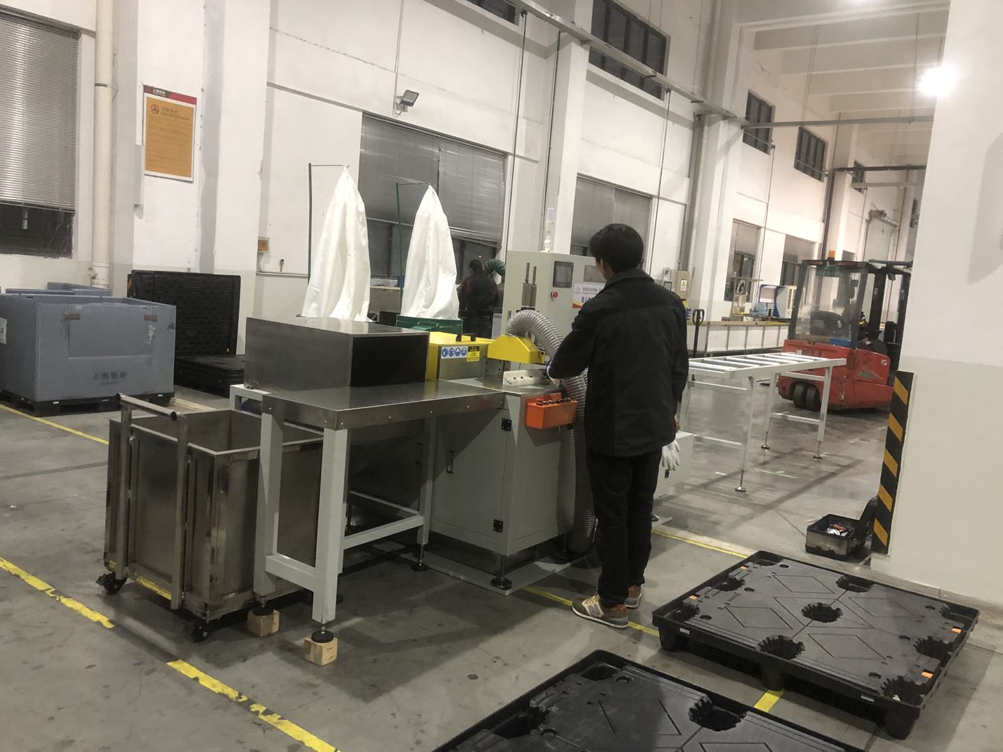 雙德譽(yù)切鋁機(jī) 雙德譽(yù)切鋁機(jī)