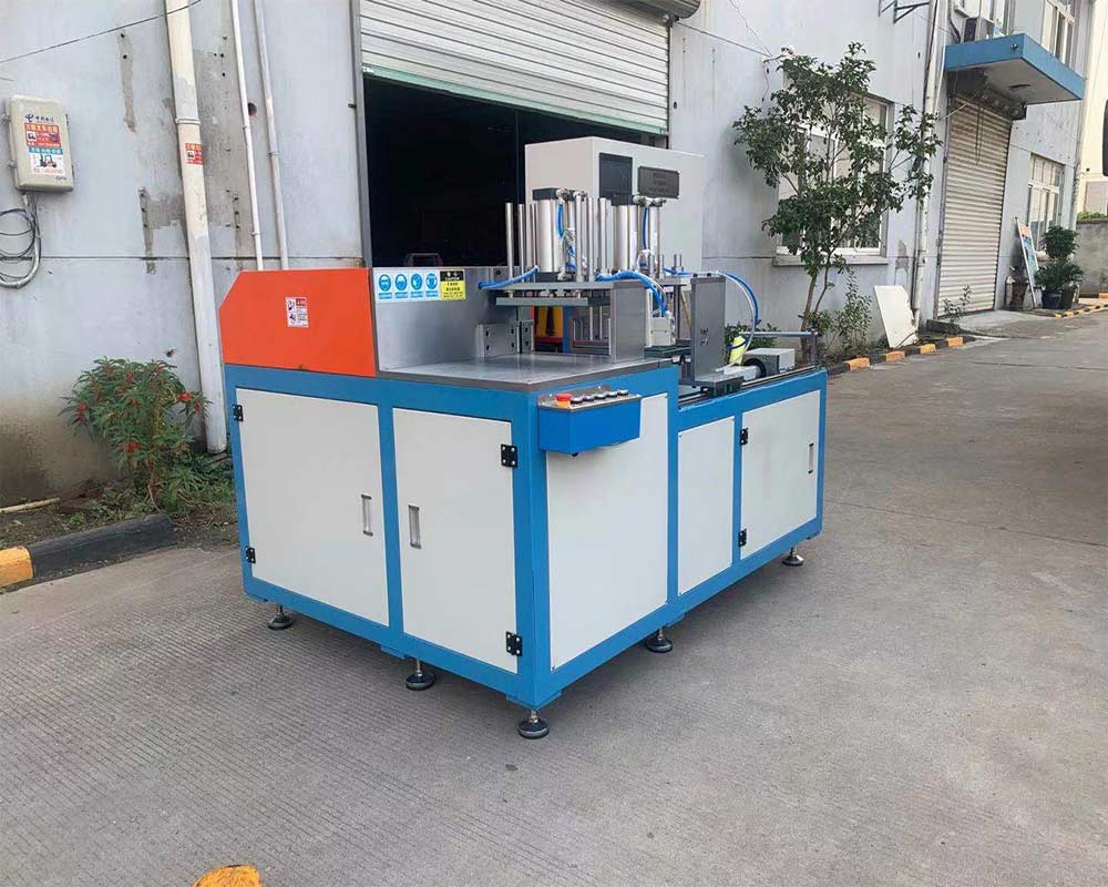 全自動切鋁機(jī)SDY-Q300側(cè)面圖 全自動切鋁機(jī)SDY-Q300側(cè)面圖